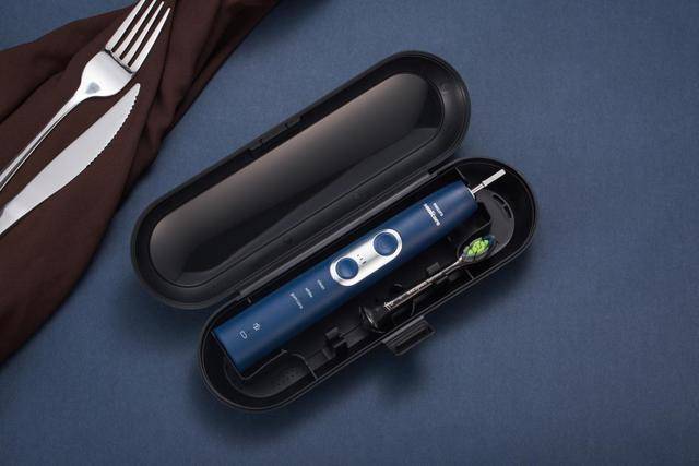 Travel case of Sonicare